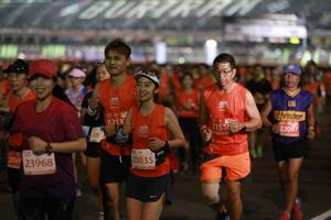 BIB: 22097, 8213, 2155, 23035, 206, 23968
                            <button type="button" onclick="openModal(10757586)" class="btn btn-primary btn-sm float-right btn-popup" data-toggle="modal" data-target=".modal-high-quality">
                        <i class="fas fa-shopping-cart"></i> Add to Cart
                    </button>
                                            <button type="button" onclick="isThisMe(10757586, true)" class="btn btn-success btn-sm float-right btn-popup btn-isme hidden" data-toggle="tooltip" data-placement="bottom" title="นี่คือรูปของคุณใช่ไหม คลิกที่นี่เพื่อเอาเข้าอัลบั้ม">
                        <i class="fas fa-plus"></i> Add to album
                    </button>
                    <button type="button" onclick="isThisMe(10757586, false)" class="btn btn-warning btn-sm float-right btn-popup btn-isnotme hidden">
                        <i class="fas fa-ban"></i> Remove from album
                    </button>